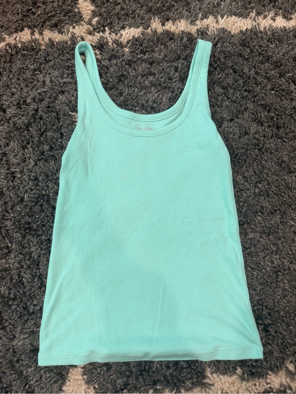 Old navy tank size small EUC